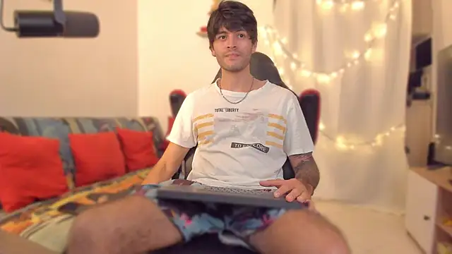 justin stark7 online show from December 2025 08:47:02 PM