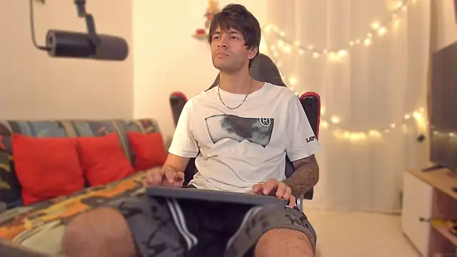 justin stark7 online show from January 2026 02:25:02 AM