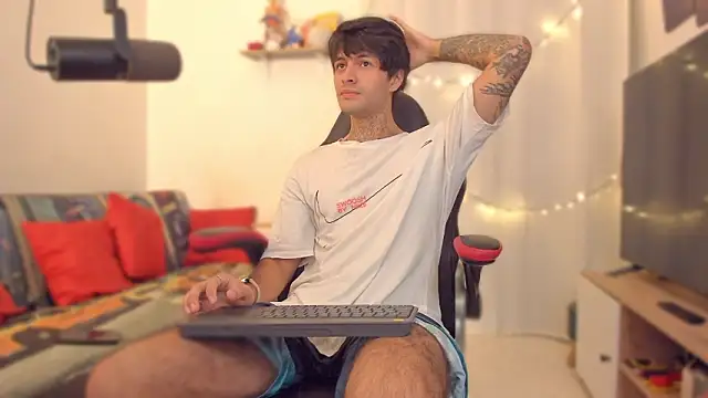 justin stark7 online show from February 2026 03:46:02 PM