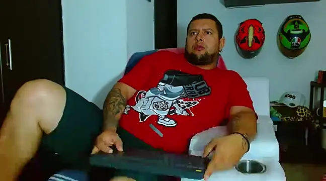 Snapshot of Michaell_Myerss_ chatting on February 2025 02:21:01 PM Michaell Myerss  online show from February 2025 02:21:01 PM