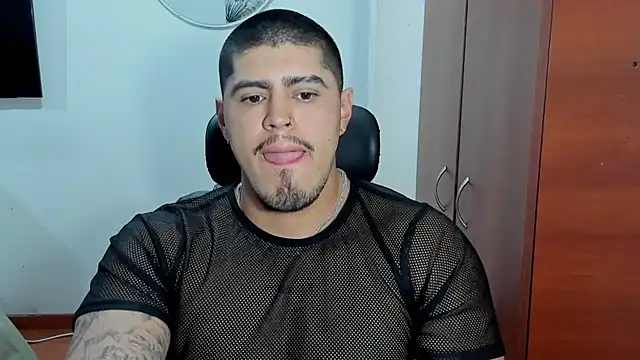 Snapshot of Baltazar_Dupont chatting on November 2025 10:47:02 AM Baltazar Dupont online show from November 2025 10:47:02 AM