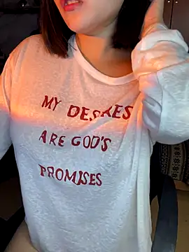 Snapshot of Mizuki_chan chatting on October 2025 07:13:01 PM Mizuki chan online show from October 2025 07:13:01 PM