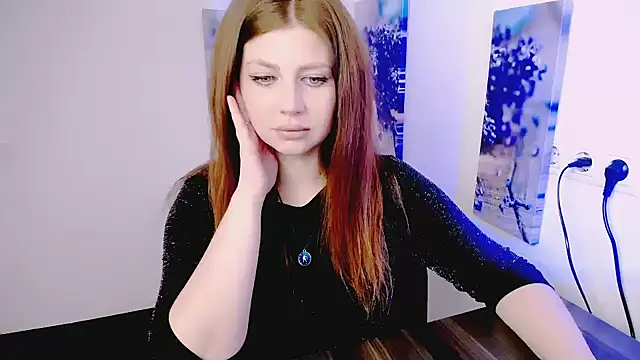 Snapshot of Lizzy_Love chatting on March 2026 10:32:01 AM Lizzy Love online show from March 2026 10:32:01 AM