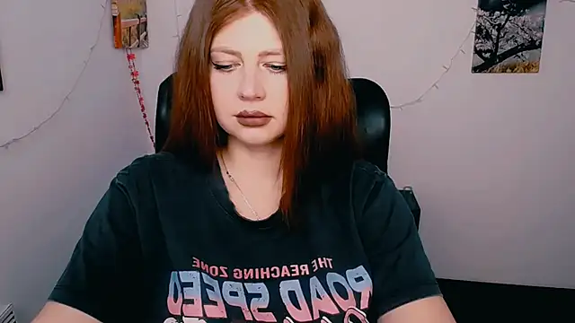 Snapshot of Lizzy_Love chatting on March 2026 09:45:02 AM Lizzy Love online show from March 2026 09:45:02 AM