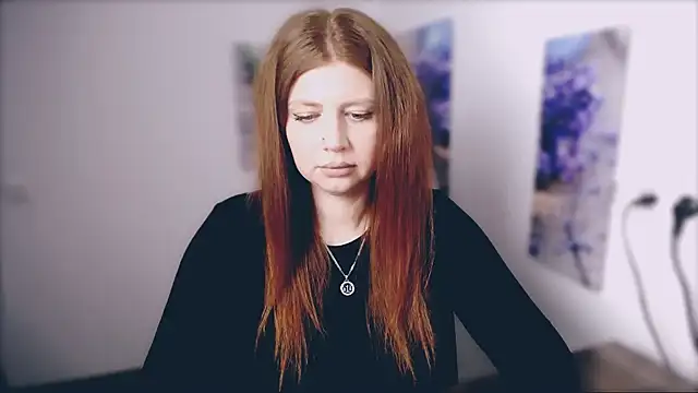 Snapshot of Lizzy_Love chatting on April 2026 12:49:01 PM Lizzy Love online show from April 2026 12:49:01 PM