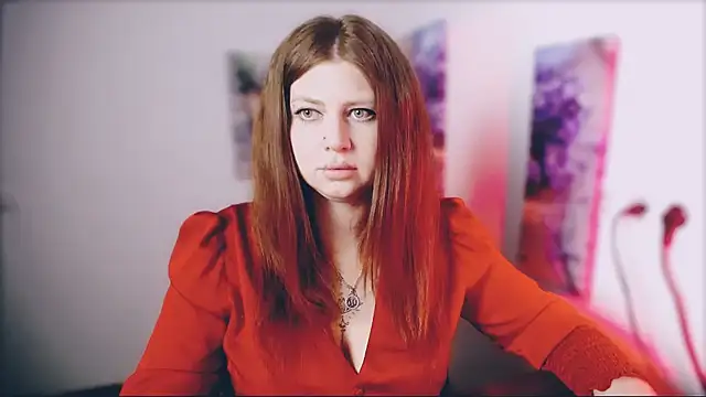 Snapshot of Lizzy_Love chatting on April 2026 06:44:02 PM Lizzy Love online show from April 2026 06:44:02 PM