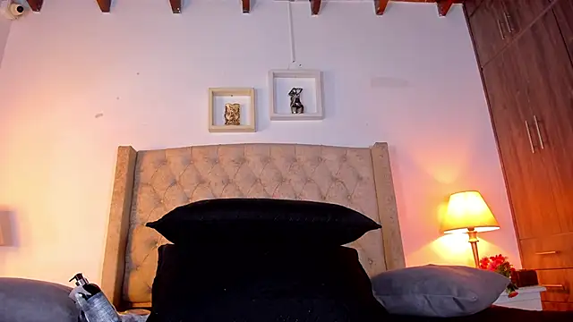 allisson m online show from March 2026 12:09:01 PM