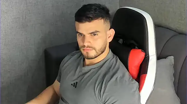 Ricardogo19 online show from January 2025 11:43:01 PM