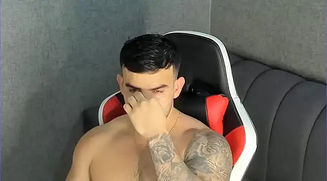 Ricardogo19 online show from February 2025 01:09:01 AM