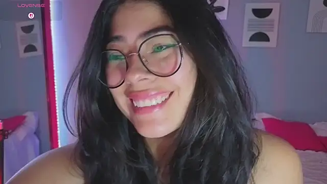 LoaLuxury online show from February 2026 05:42:02 PM