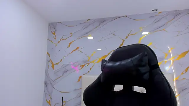 Snapshot of hari_lissaw chatting on April 2026 12:06:01 PM hari lissaw online show from April 2026 12:06:01 PM