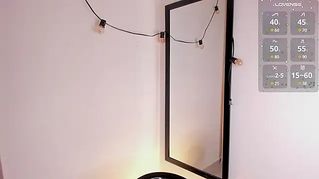 Snapshot of Agatha_Vixen chatting on January 2025 06:20:02 PM Agatha Vixen online show from January 2025 06:20:02 PM