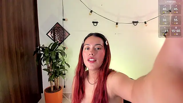 Snapshot of Agatha_Vixen chatting on March 2025 03:39:01 PM Agatha Vixen online show from March 2025 03:39:01 PM