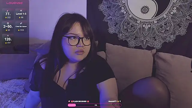 Snapshot of LeyaKan chatting on December 2024 11:35:02 PM LeyaKan online show from December 2024 11:35:02 PM