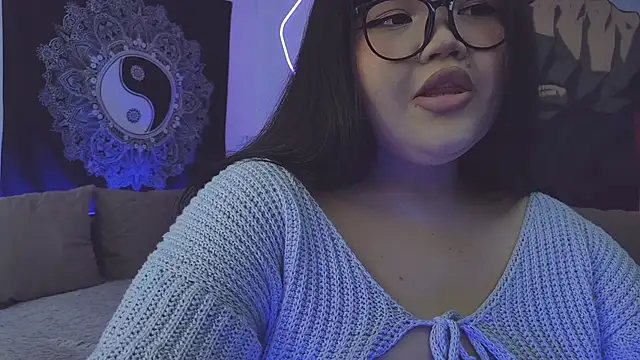 Snapshot of LeyaKan chatting on January 2025 08:05:02 PM LeyaKan online show from January 2025 08:05:02 PM