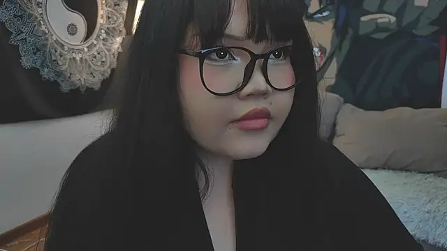 Snapshot of LeyaKan chatting on February 2025 07:31:02 PM LeyaKan online show from February 2025 07:31:02 PM