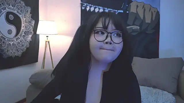 Snapshot of LeyaKan chatting on February 2025 11:59:02 PM LeyaKan online show from February 2025 11:59:02 PM