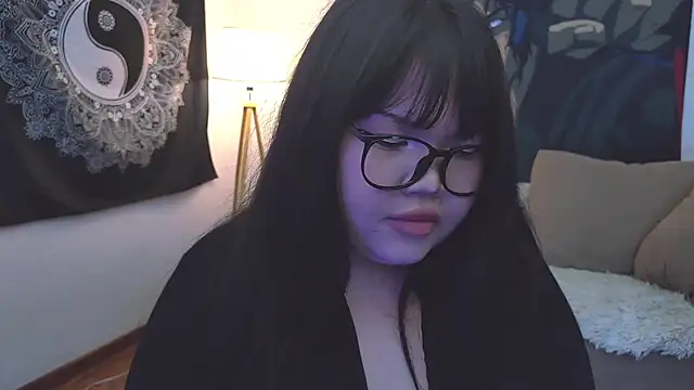 Snapshot of LeyaKan chatting on February 2025 09:39:01 PM LeyaKan online show from February 2025 09:39:01 PM