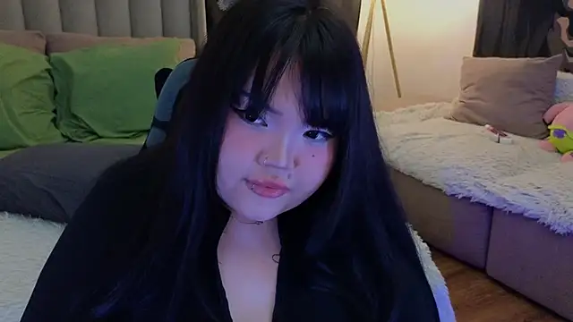 Snapshot of LeyaKan chatting on March 2025 09:03:01 PM LeyaKan online show from March 2025 09:03:01 PM