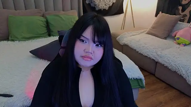 Snapshot of LeyaKan chatting on March 2025 09:00:02 PM LeyaKan online show from March 2025 09:00:02 PM