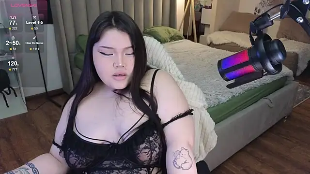 Snapshot of LeyaKan chatting on October 2025 11:55:02 AM LeyaKan online show from October 2025 11:55:02 AM