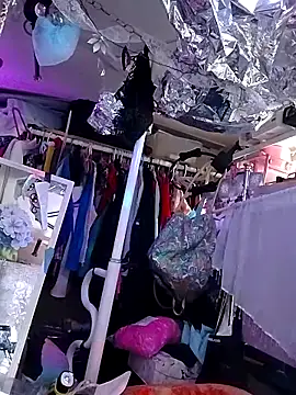 Snapshot of gurlnips chatting on September 2025 10:59:02 PM gurlnips online show from September 2025 10:59:02 PM