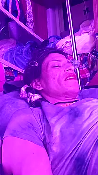 Snapshot of gurlnips chatting on December 2025 04:06:02 AM gurlnips online show from December 2025 04:06:02 AM