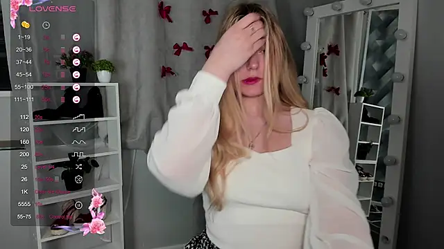 Rebecca Kelly online show from March 2025 06:39:02 PM