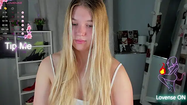 Rebecca Kelly online show from September 2025 01:49:01 AM