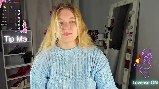 Rebecca Kelly online show from September 2025 01:49:02 AM