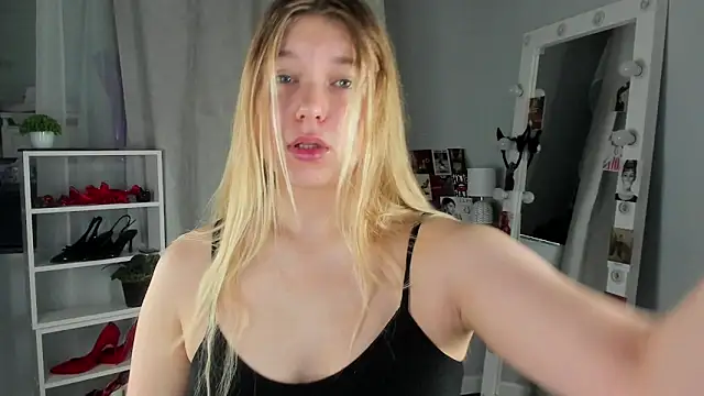 Rebecca Kelly online show from September 2025 02:04:01 AM