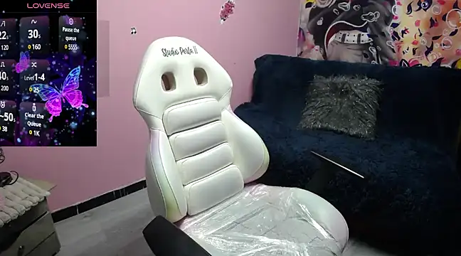 Snapshot of sailor_moon07 chatting on March 2025 03:35:02 AM sailor moon07 online show from March 2025 03:35:02 AM