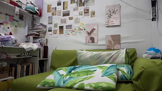 Snapshot of Pinkyrose111 chatting on September 2025 01:20:02 AM Pinkyrose111 online show from September 2025 01:20:02 AM