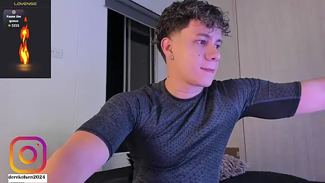 Snapshot of DerekOlsen chatting on November 2025 01:14:02 AM DerekOlsen online show from November 2025 01:14:02 AM