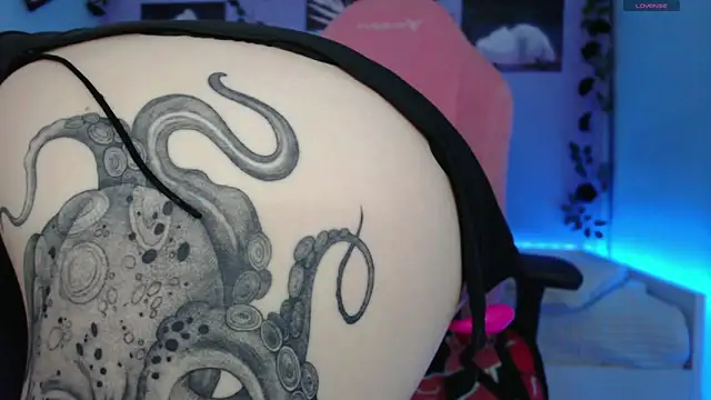 Snapshot of Scarlettsrorm chatting on March 2025 08:27:01 AM Scarlettsrorm online show from March 2025 08:27:01 AM