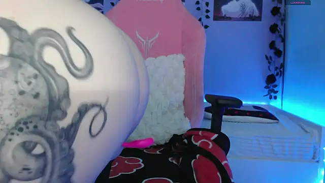 Snapshot of Scarlettsrorm chatting on March 2025 05:14:01 AM Scarlettsrorm online show from March 2025 05:14:01 AM