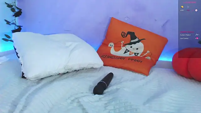 Snapshot of Scarlettsrorm chatting on October 2025 05:39:02 AM Scarlettsrorm online show from October 2025 05:39:02 AM