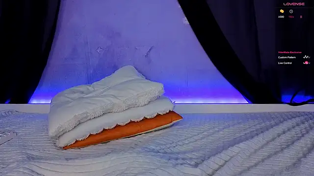 Snapshot of Scarlettsrorm chatting on November 2025 05:13:02 AM Scarlettsrorm online show from November 2025 05:13:02 AM