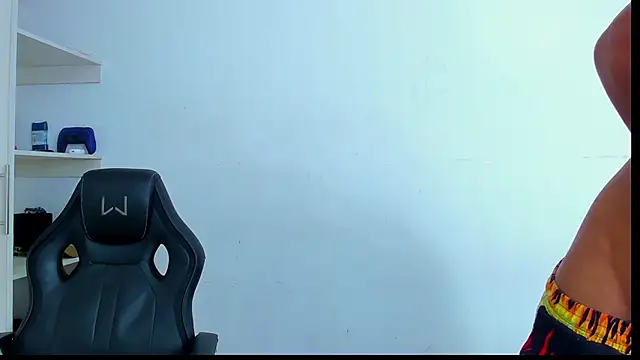 Snapshot of dominic_smith_ chatting on December 2024 02:02:02 AM dominic smith online show from December 2024 02:02:02 AM