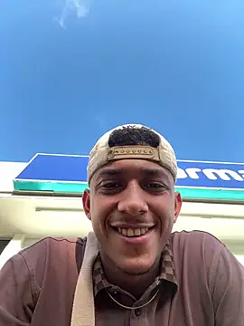 Snapshot of dominic_smith_ chatting on February 2025 10:10:02 PM dominic smith online show from February 2025 10:10:02 PM