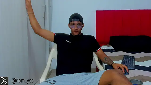 Snapshot of dominic_smith_ chatting on February 2025 02:04:01 AM dominic smith online show from February 2025 02:04:01 AM