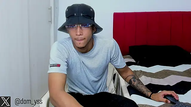 Snapshot of dominic_smith_ chatting on February 2025 01:38:01 AM dominic smith online show from February 2025 01:38:01 AM