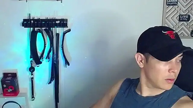 Alan hadid1 online show from January 2025 10:43:01 PM