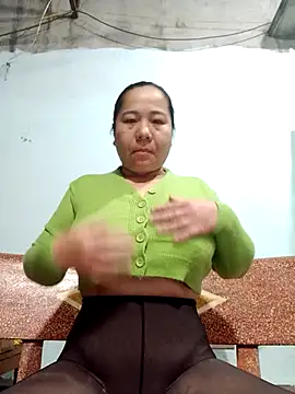 Queen 18200 online show from November 2025 10:42:02 PM