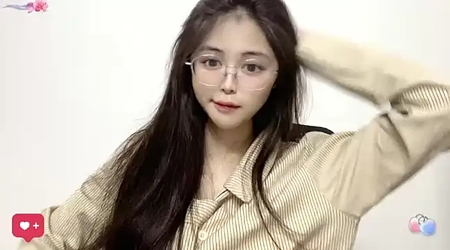 Snapshot of ---MIA--- chatting on February 2025 12:26:02 PM ---MIA--- online show from February 2025 12:26:02 PM