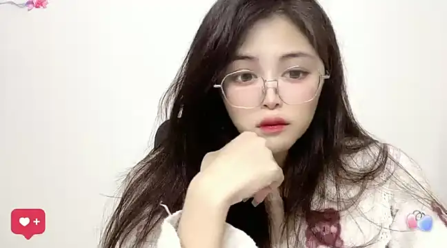 Snapshot of ---MIA--- chatting on February 2025 02:15:02 PM ---MIA--- online show from February 2025 02:15:02 PM