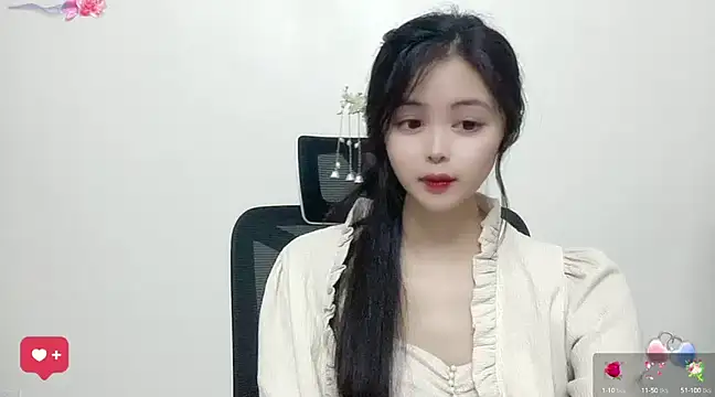 Snapshot of ---MIA--- chatting on February 2025 04:05:02 PM ---MIA--- online show from February 2025 04:05:02 PM