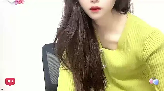 Snapshot of ---MIA--- chatting on February 2025 01:02:01 PM ---MIA--- online show from February 2025 01:02:01 PM