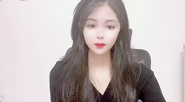 Snapshot of ---MIA--- chatting on March 2025 07:37:02 PM ---MIA--- online show from March 2025 07:37:02 PM