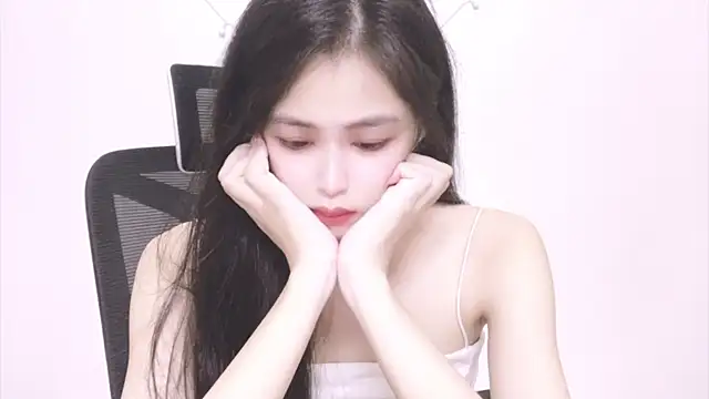 Snapshot of ---MIA--- chatting on September 2025 02:30:02 PM ---MIA--- online show from September 2025 02:30:02 PM